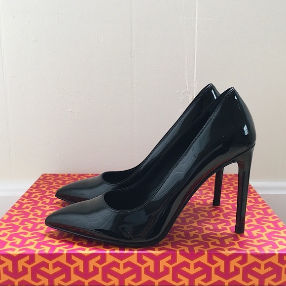 Hugo Boss Shoes - NWT Hugo Boss Classic Black Heels 👠